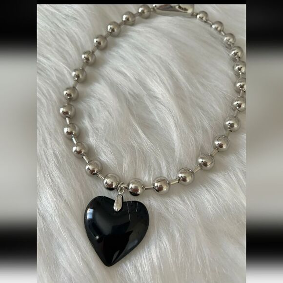 💲6️⃣ Bundled ✔️Gothic Style Large Silver Beaded Black Heart Pendant Necklace - Picture 5 of 8